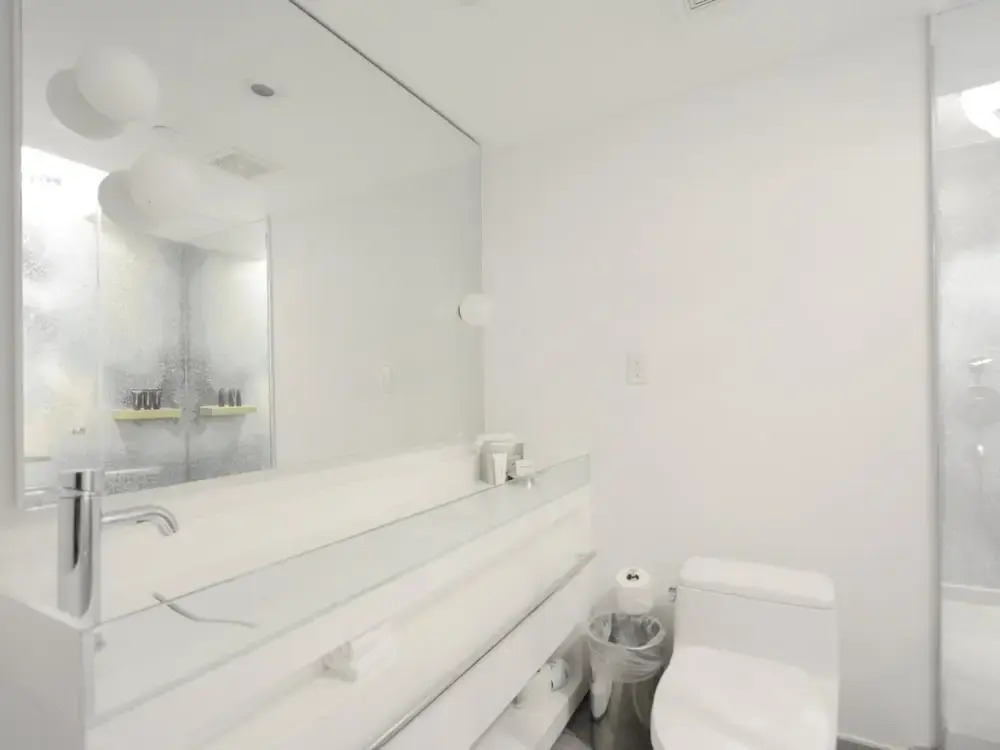 Suite 1100 West Av in a 5 Hotel Pool W Dj#1101