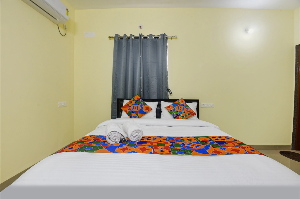 FabExpress Symphony Homes, Calangute Beach