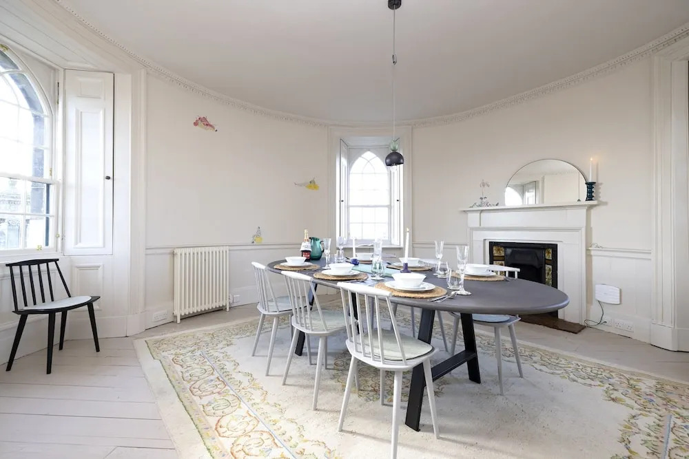 JOIVY Observatory House & Apartment