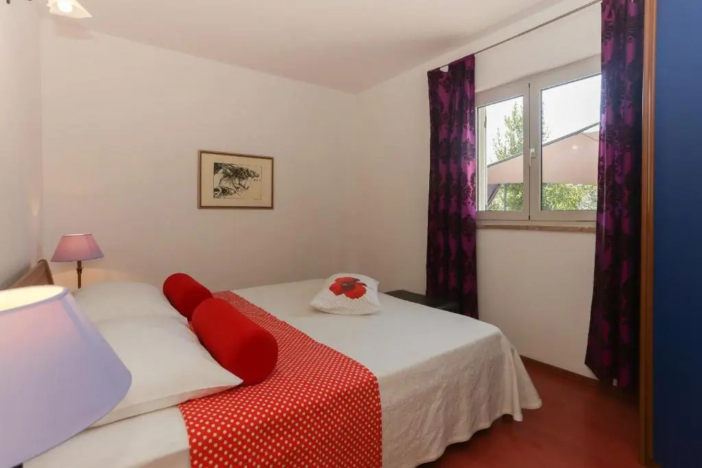 Casa Zorana-Alba Apartments
