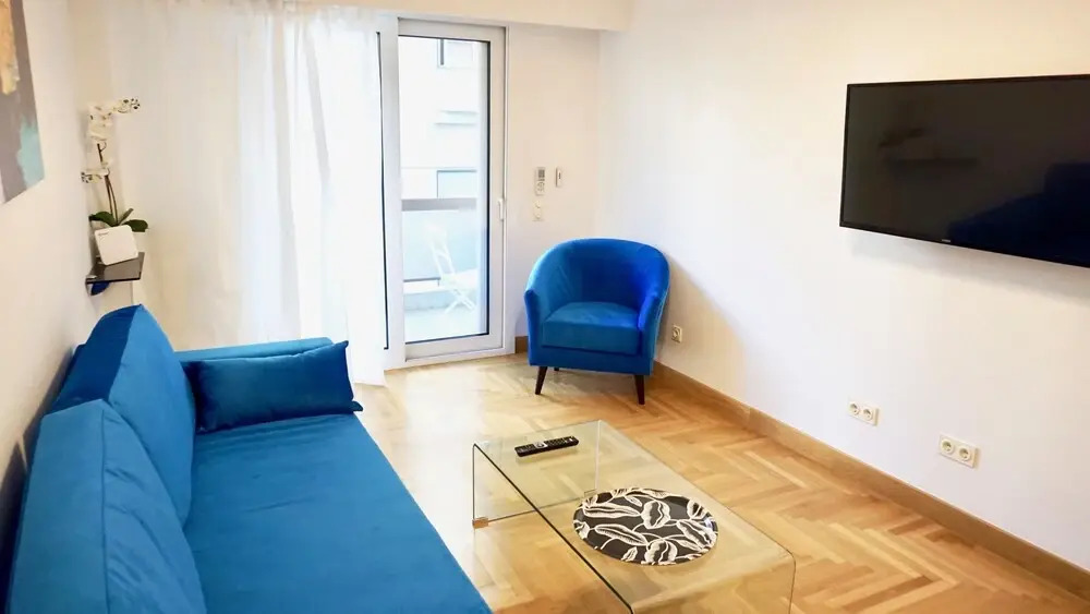 Central & Elegant Apt in Athens