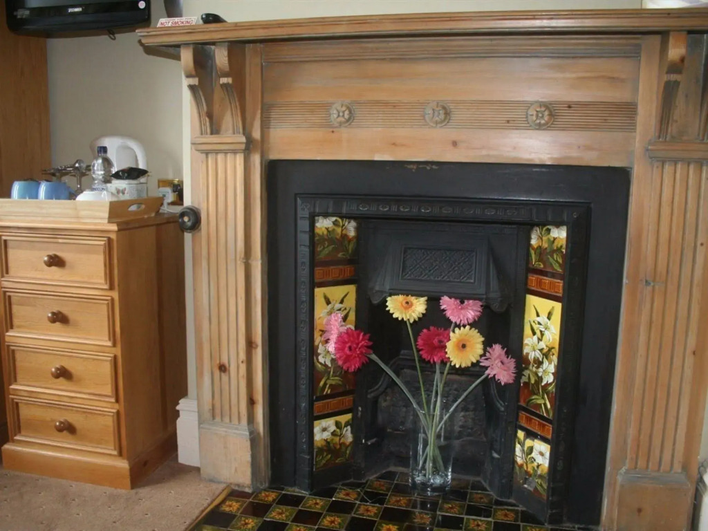 Glan Heulog Guest House