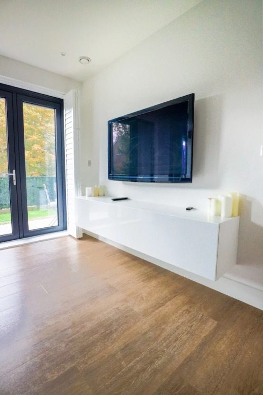 Modern 2 Bedroom Apartment in Putney