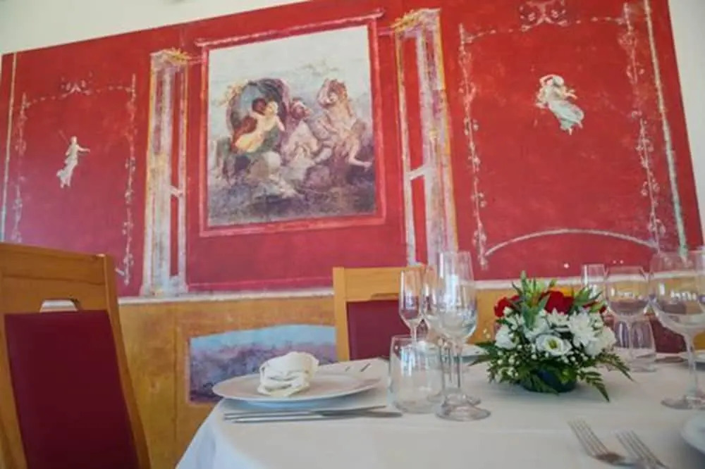 Vesuvian Inn