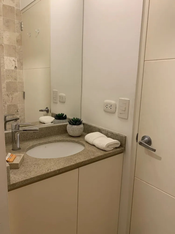Suite en San Isidro-Frente al Supermercado Vivanda