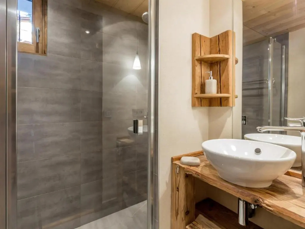 Appartement 4★, 5 pers, ski au pied, proche centre - FR-1-304-149