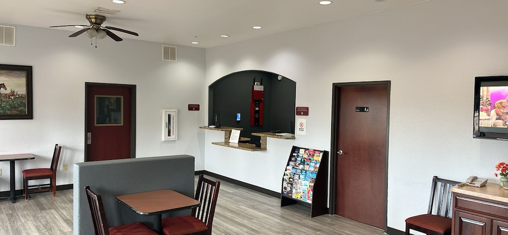 Suburban Studios Clute - Lake Jackson