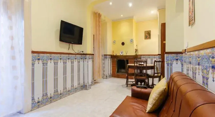 Room Gani I