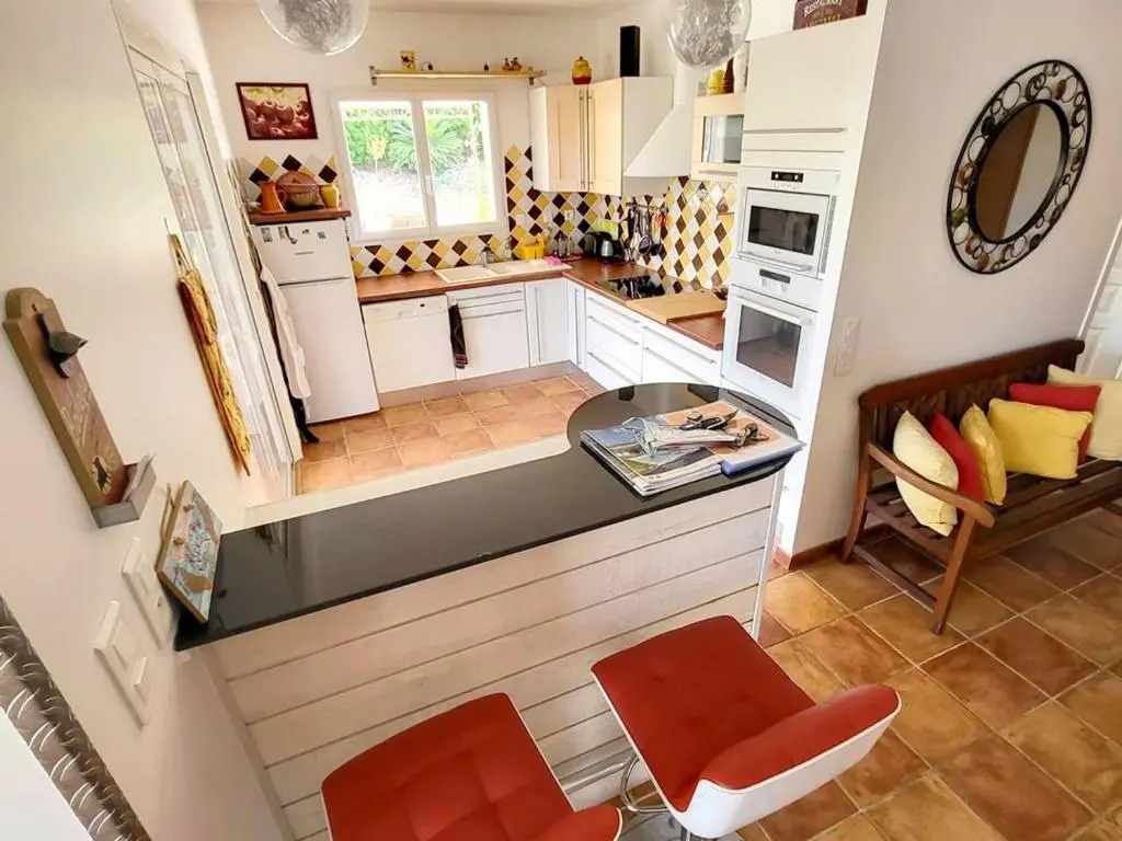 Villa Six-Fours-les-Plages, 5 pièces, 9 personnes - FR-1-316-39