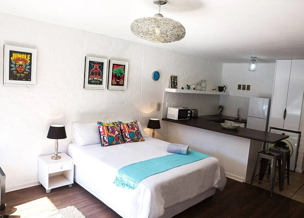 Minimalistic Green Point Studio Apartment
