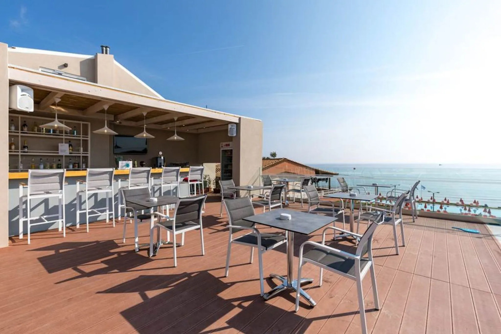 Porto Planos Beach Hotel