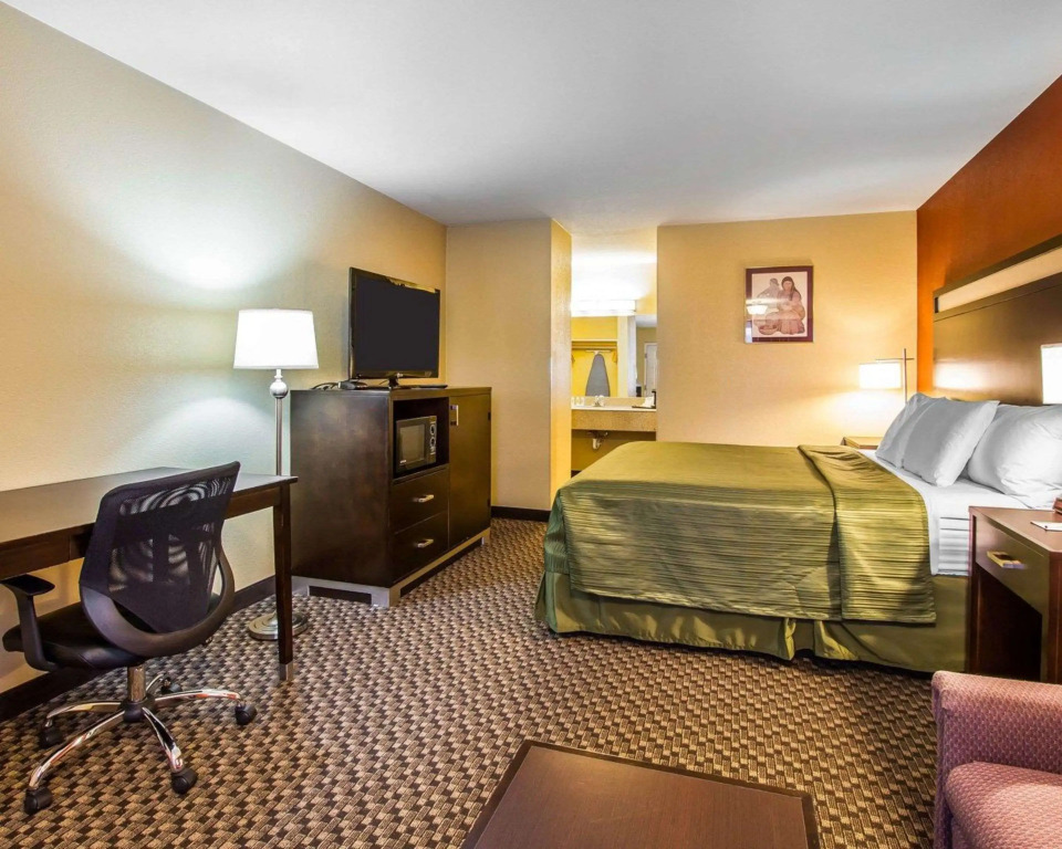 Quality Inn Holbrook near Petrified Forest