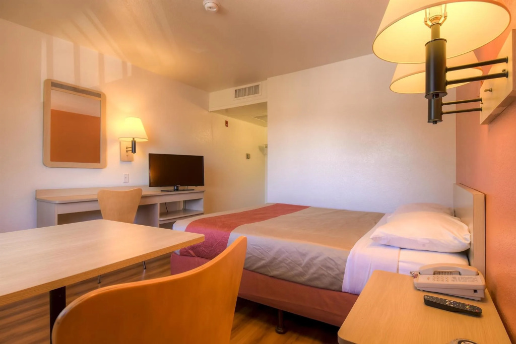 Motel 6-San Bernardino, CA - North