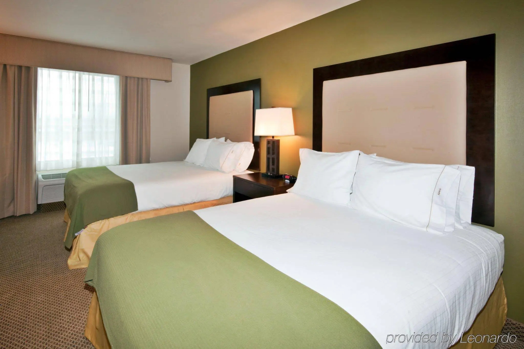 Holiday Inn Express & Suites Dewitt - Syracuse by IHG