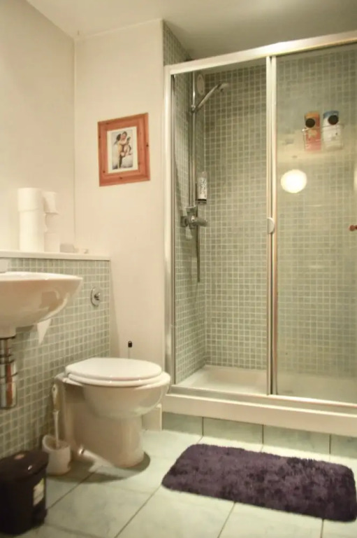 3 Bedroom Flat In Leith