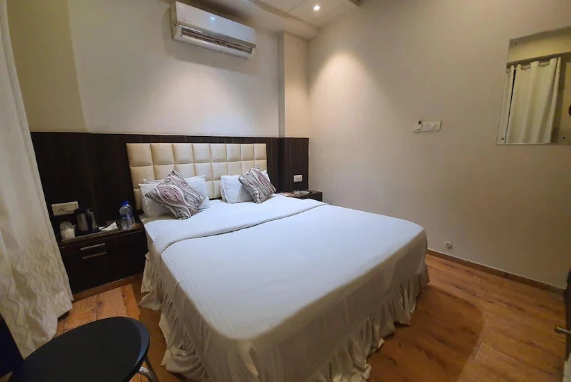 Platinum Inn