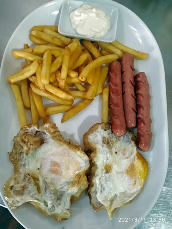 Hostal agripino y Restaurante asiático