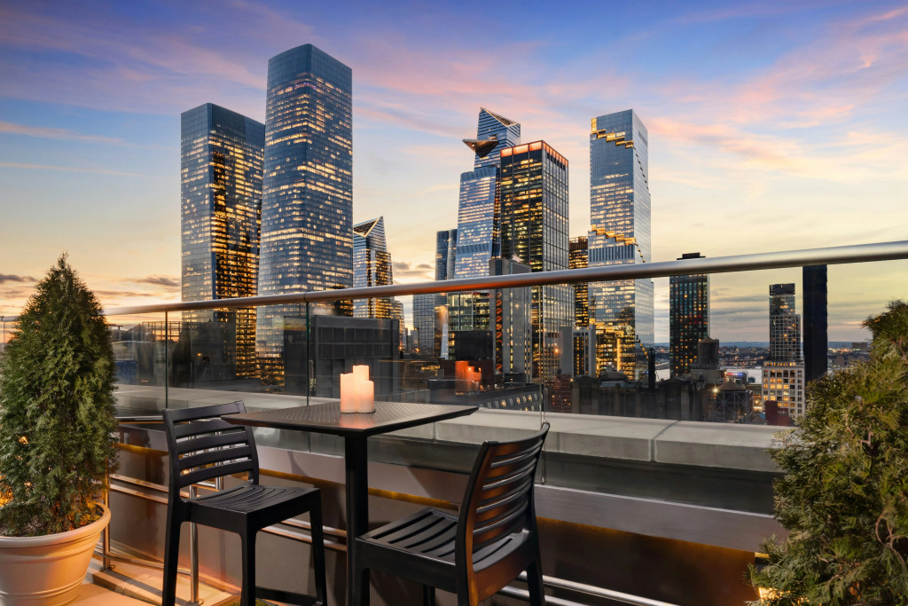 DoubleTree by Hilton New York Times Square South
