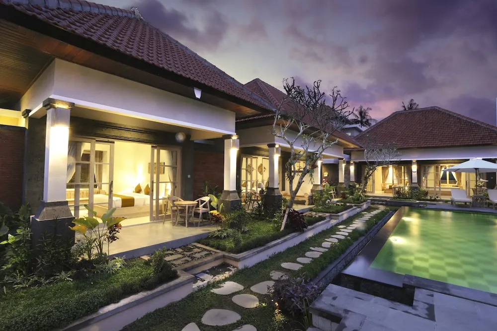 Uma Dhari Villa by Prasi
