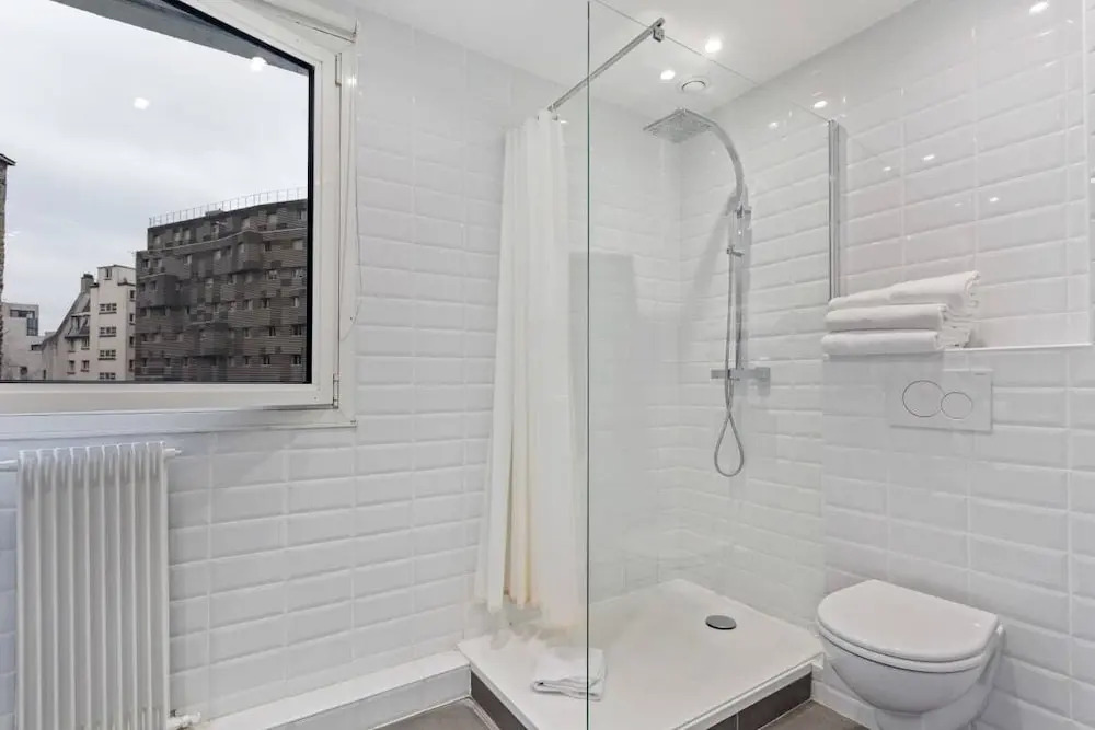 Stunning One Bedroom Apartment Sleeps 5, in Paris