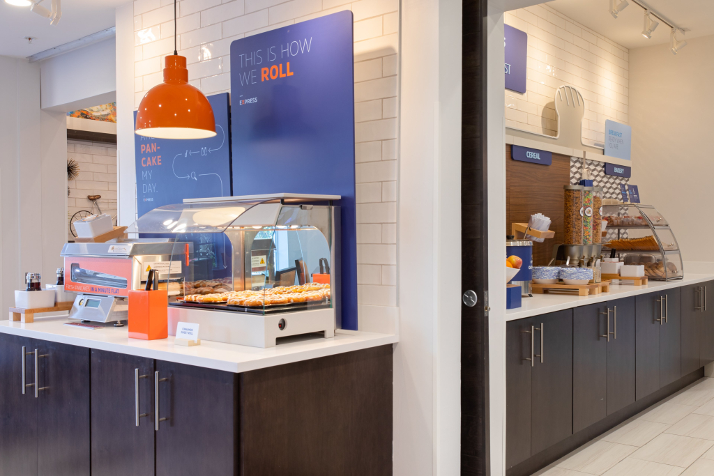 Holiday Inn Express Monterey - Cannery Row by IHG