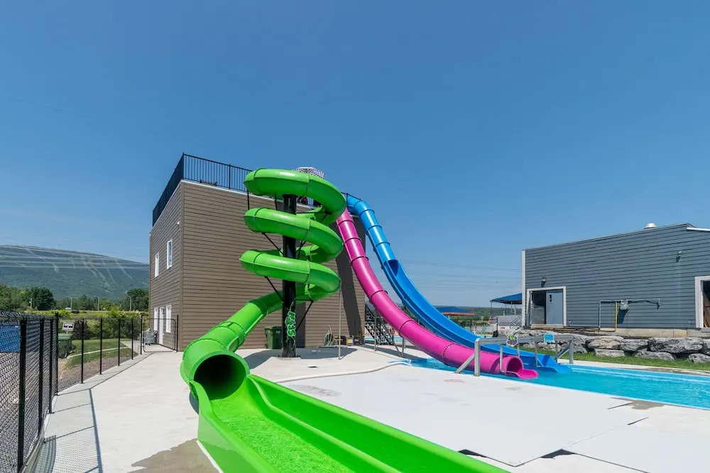 Condos Vacances MSA - incluant piscine et spas extérieurs chauffés à LANNÉE