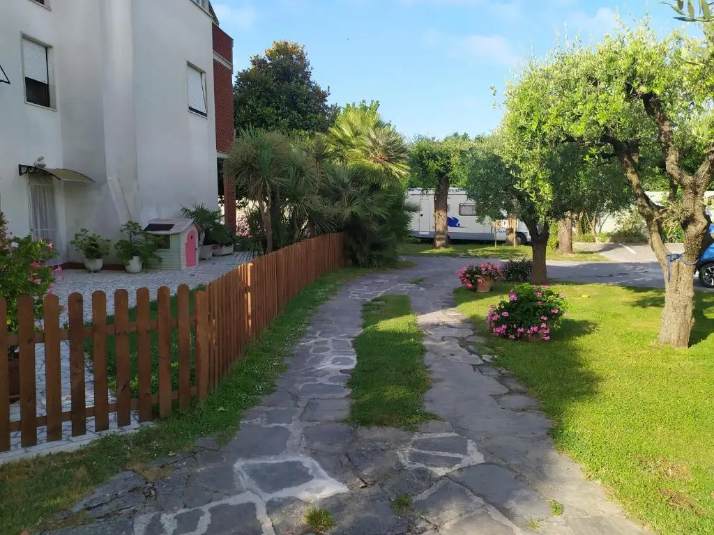 Costa dei Marmi B&B