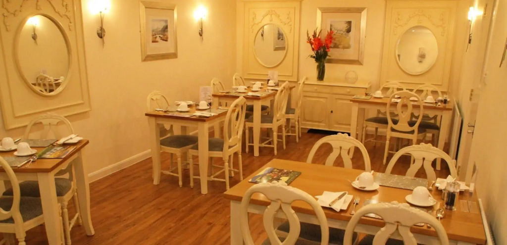 Lingwood Lodge