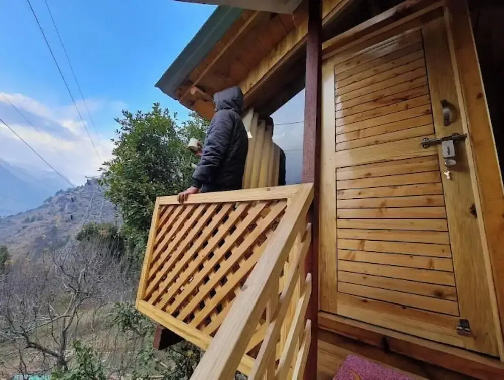 Manali Treehouse And Cafe