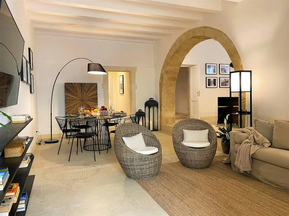 Croce Luxury Apartment With Air Conditioning, Wi-fi N0975