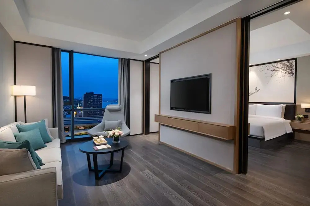 Yiho Hotel