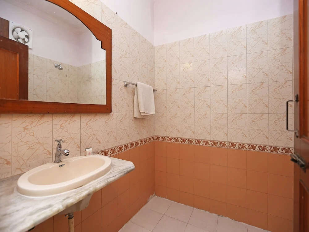 OYO Flagship 9554 Hotel Grand Plaza