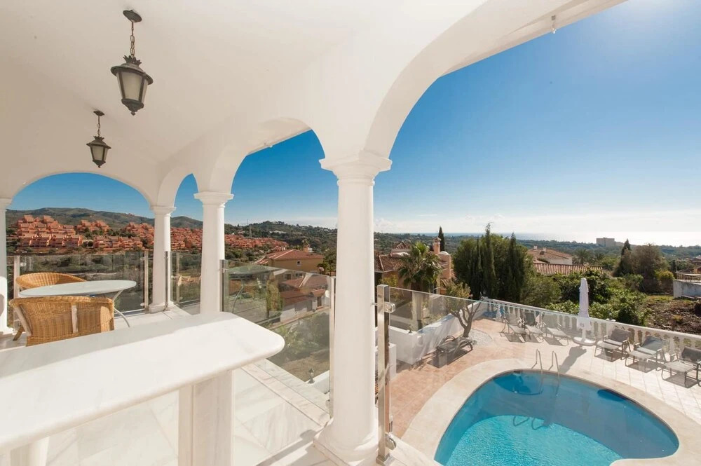 5BR 4BA Villa Romano With Panoramic Sea and Golf Views in Elviria, Marbella