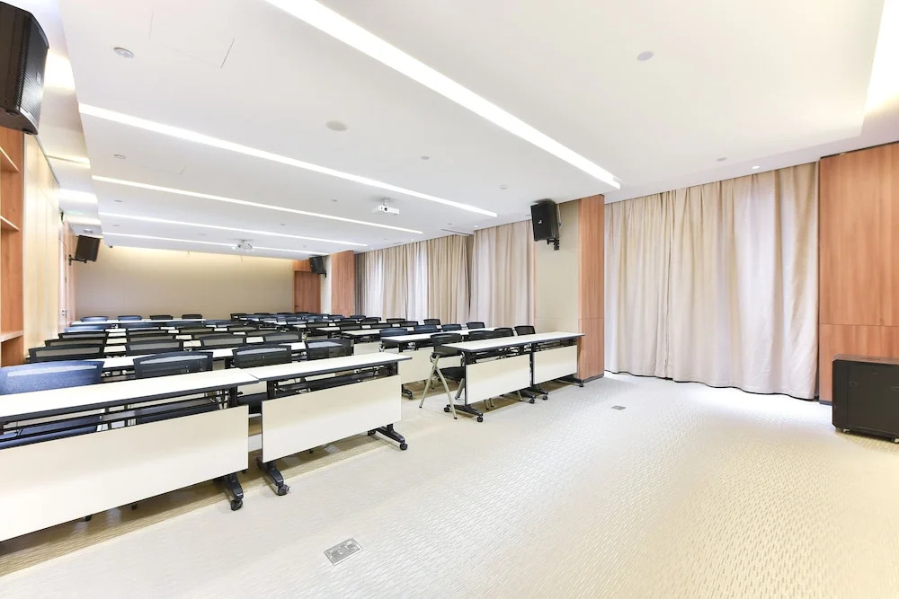 Atour Hotel Linkong New National Exhibition Beijing