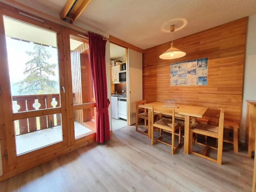 Appartement La Plagne, 1 pièce, 4 personnes - FR-1-353-74
