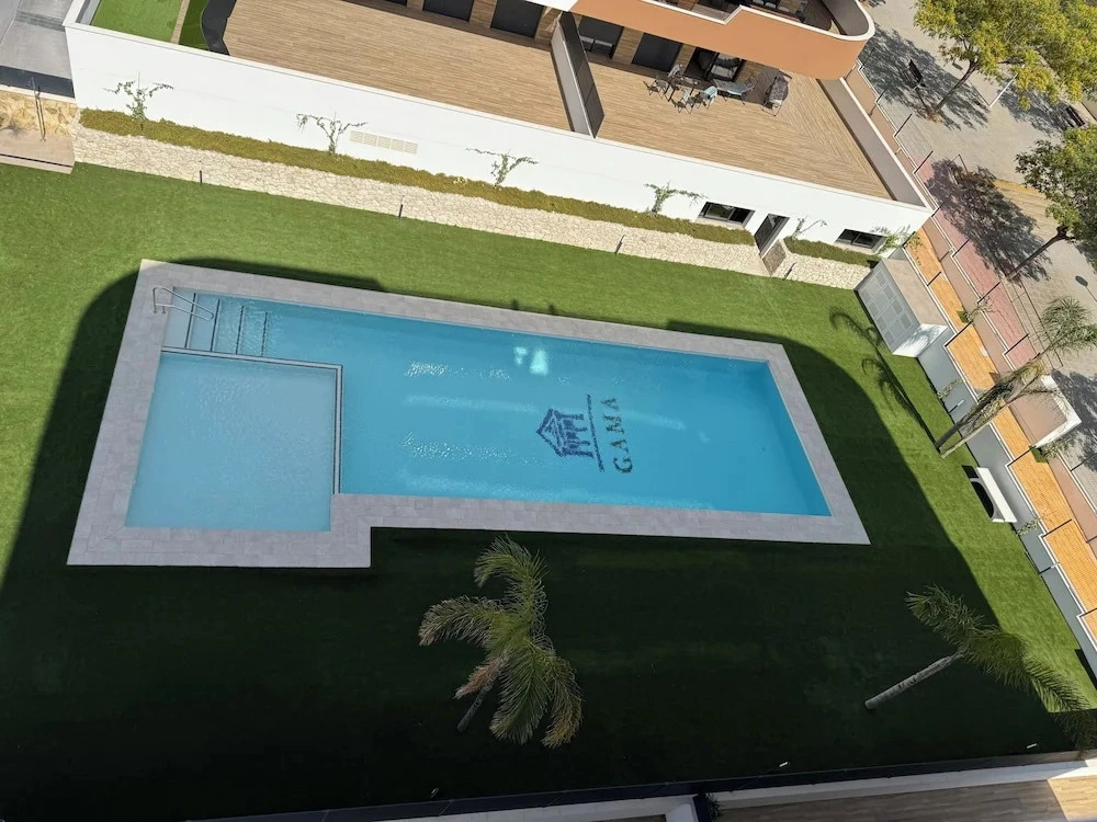 Luxurious 2-bedroom Apartment in Arenals del Sol With Pool and Sea Views