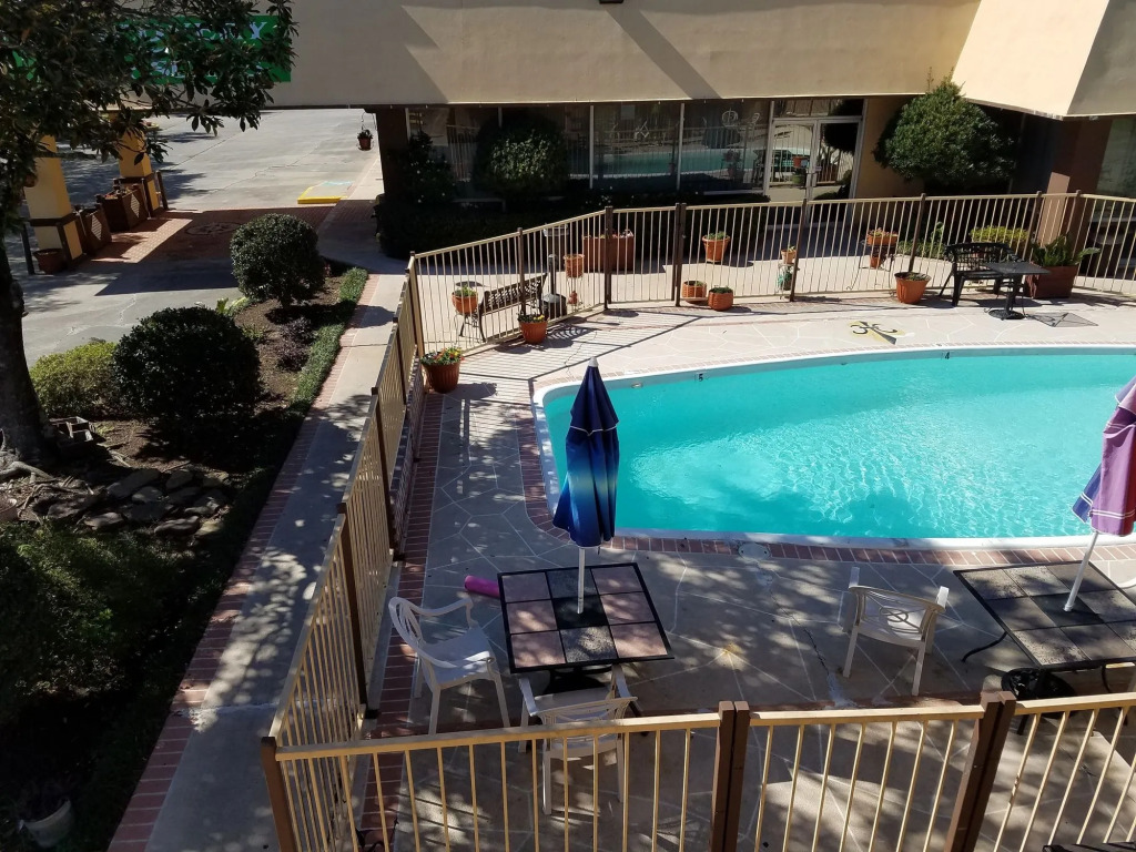 Discovery Inn Lafayette Airport I-10