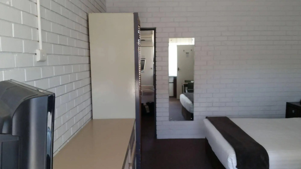 Sun Centre Motel