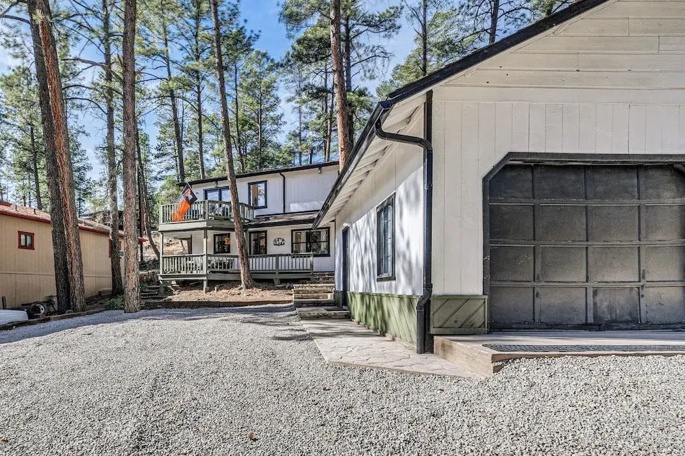 Hot Tub, 5 Mi to Winter Park! Woodsy Ruidoso Abode