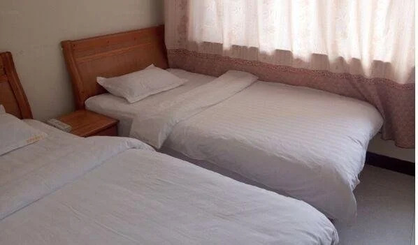 Yishui Hengyuan Express Inn