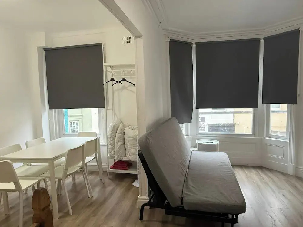 Blackpool - Apartment - Sleeps 6- Coastal Stay