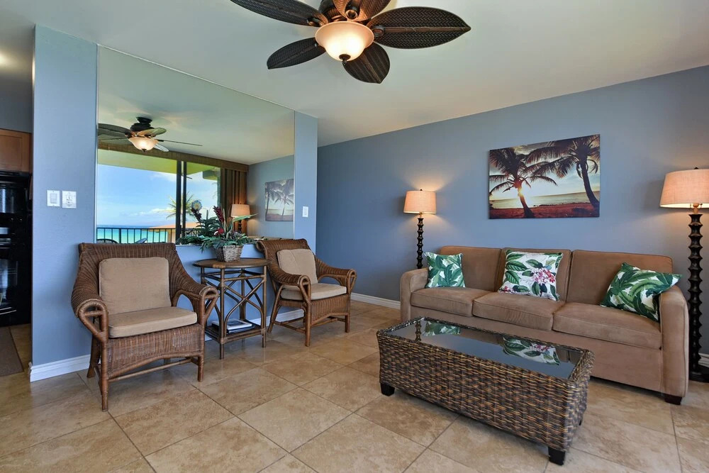 Paki Maui 207 by RedAwning