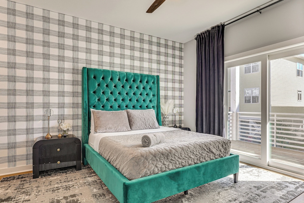 Sun, Surf & Group Fun in Carolina Beach! Luxe Home