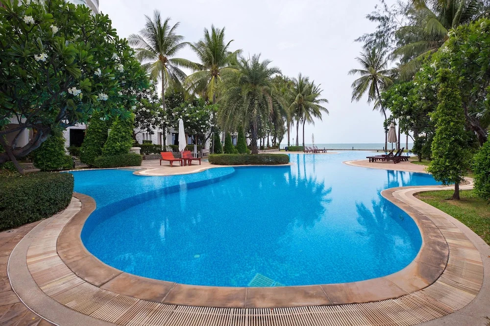 Baan LonSai Beachfront Condominium