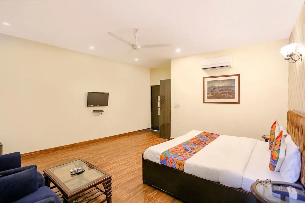 FabHotel Pulse Impulse