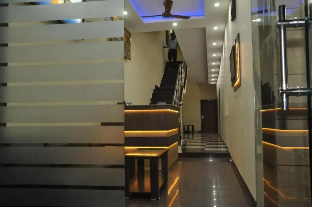 Hotel M City