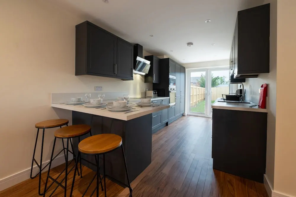 Beautiful Brand new Build 2-bedroom House Sleeps 5