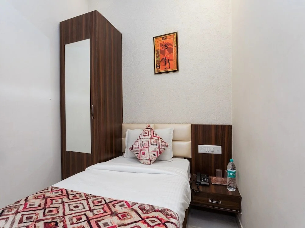 Hotel O Shri Vilas