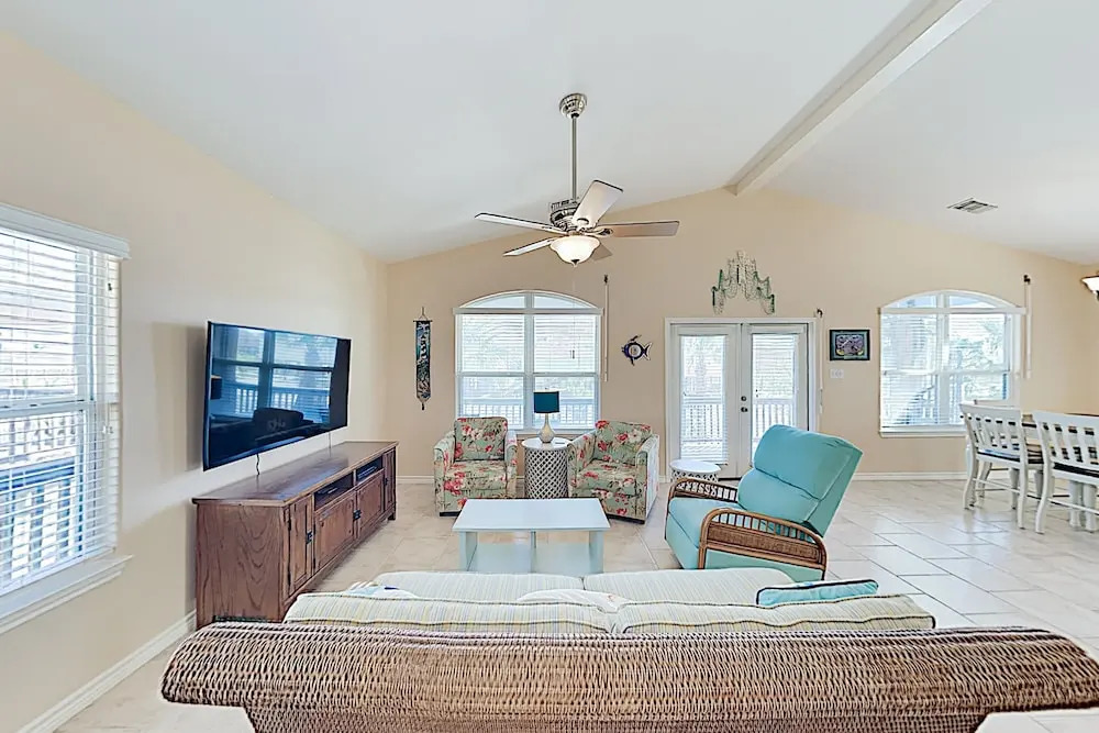 New Listing! Updated W/ Rooftop Deck 3 Bedroom Home