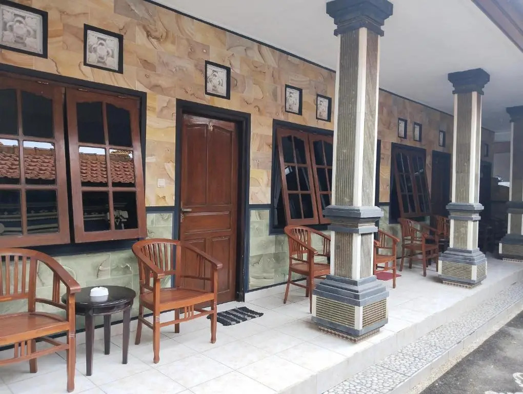 Leo home stay 2